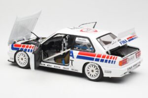 BMW M3 E30 #7 Fina J. Cecotto DTM 1992 AUTOart 1:18 89246 Métal Moulé — image 4 sur 7