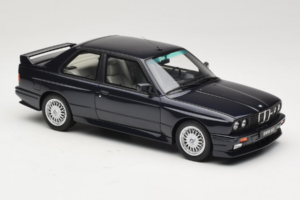 BMW M3 E30 Europameister Macau Blue Otto 1:18 OT1216 Métal Moulé — image 4 sur 6
