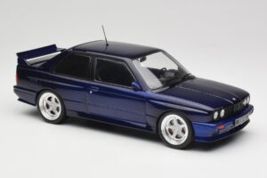 BMW M3 E30 Macau Blue IXO 1:18 18CMC122 Métal Moulé — image 4 sur 6
