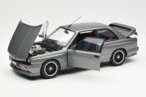BMW M3 E30 Sport Evolution Cecotto Gris AUTOart 1:18 70567 Métal Moulé — image 2 sur 8