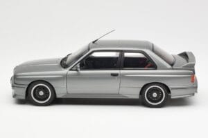BMW M3 E30 Sport Evolution Cecotto Gris AUTOart 1:18 70567 Métal Moulé — image 4 sur 8