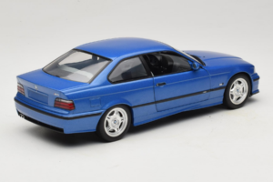BMW M3 E36 Blue Metallic UT Models 1:18 20467 Métal Moulé — image 3 sur 8