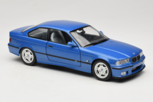 BMW M3 E36 Blue Metallic UT Models 1:18 20467 Métal Moulé — image 6 sur 8
