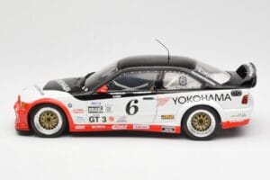 BMW M3 E36 GTR #0 B. Auberlen / M. Simo / P. Cunningham Daytona 24 Hours 1998 UT Models 1:18 39816 Métal Moulé — image 4 sur 8