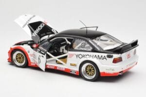 BMW M3 E36 GTR #0 B. Auberlen / M. Simo / P. Cunningham Daytona 24 Hours 1998 UT Models 1:18 39816 Métal Moulé — image 5 sur 8