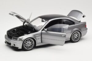 BMW M3 E46 CSL Argent Kyosho 1:18 08506S Métal Moulé — image 2 sur 8