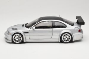 BMW M3 E46 GTR Street Argent With Carbon Roof Minichamps 1:18 100012102 Métal Moulé — image 4 sur 8