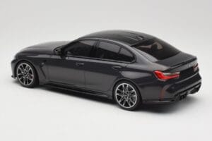BMW M3 G80 Noir Métallisé Minichamps 1:18 155020202 Métal Moulé — image 5 sur 6