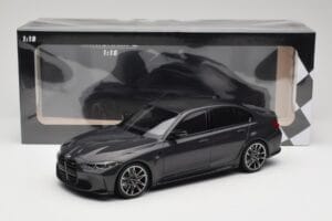 BMW M3 G80 Noir Métallisé Minichamps 1:18 155020202 Métal Moulé — image 6 sur 6