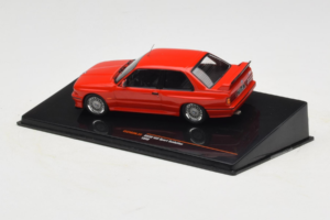 BMW M3 E30 Sport Evolution Rouge IXO 1:43 CLC583N Métal Moulé — image 3 sur 4