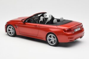 BMW M4 F83 Cabriolet Sakhir Orange Paragon 1:18 PA-97111 Métal Moulé — image 7 sur 8