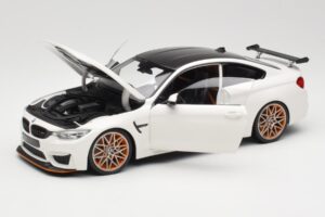 BMW M4 F82 GTS Alpine White Minichamps 1:18 110025221 Métal Moulé — image 2 sur 8
