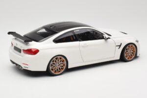 BMW M4 F82 GTS Alpine White Minichamps 1:18 110025221 Métal Moulé — image 3 sur 8