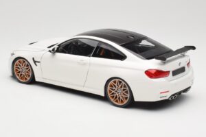 BMW M4 F82 GTS Alpine White Minichamps 1:18 110025221 Métal Moulé — image 7 sur 8