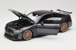 BMW M4 F82 GTS Mineral Grey Metallic Minichamps 1:18 110025222 Métal Moulé — image 2 sur 8