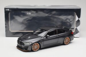 BMW M4 F82 GTS Mineral Grey Metallic Minichamps 1:18 110025222 Métal Moulé — image 8 sur 8