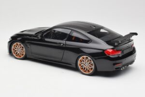 BMW M4 F82 GTS Sapphire Black Metallic Minichamps 1:18 110025220 Métal Moulé — image 7 sur 8