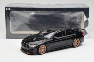 BMW M4 F82 GTS Sapphire Black Metallic Minichamps 1:18 110025220 Métal Moulé — image 8 sur 8