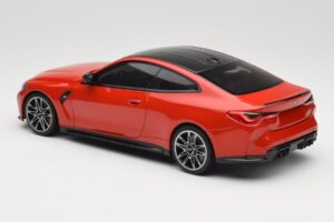 BMW M4 F82 Imola Red Metallic Minichamps 1:18 155020121 Métal Moulé — image 5 sur 6