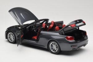 BMW M4 F83 Cabriolet Mineral Grey Paragon 1:18 80432339610 Métal Moulé — image 5 sur 8