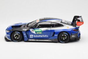 BMW M4 G82 GT3 Schubert Motorsport #25 P. Eng DTM 2022 Minichamps 1:18 113222025 Métal Moulé — image 4 sur 8