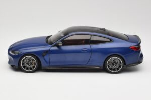 BMW M4 G82 Bleu Metallic Minichamps 1:18 113020123 Métal Moulé — image 4 sur 8