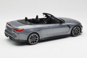 BMW M4 G82 Cabriolet Grey Metallic Minichamps 1:18 155021034 Métal Moulé — image 2 sur 6