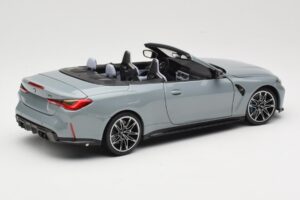 BMW M4 G83 Cabriolet Grey Metallic Minichamps 1:18 110021032 Métal Moulé — image 3 sur 8