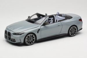BMW M4 G83 Cabriolet Grey Metallic Minichamps 1:18 110021032 Métal Moulé