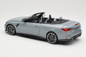 BMW M4 G83 Cabriolet Grey Metallic Minichamps 1:18 110021032 Métal Moulé — image 7 sur 8