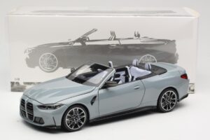 BMW M4 G83 Cabriolet Grey Metallic Minichamps 1:18 110021032 Métal Moulé — image 8 sur 8