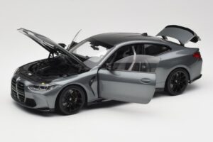 BMW M4 G82 Gris Metallic Minichamps 1:18 113020124 Métal Moulé — image 2 sur 8
