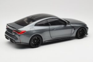 BMW M4 G82 Gris Metallic Minichamps 1:18 113020124 Métal Moulé — image 3 sur 8