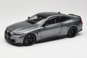BMW M4 G82 Gris Metallic Minichamps 1:18 113020124 Métal Moulé