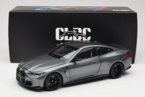 BMW M4 G82 Gris Metallic Minichamps 1:18 113020124 Métal Moulé — image 8 sur 8