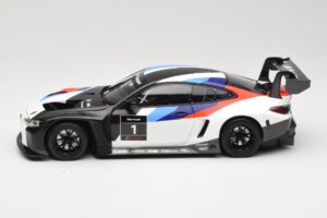 BMW M4 G82 GT3 Presentation 2021 Minichamps 1:18 80435A5D002 Métal Moulé — image 4 sur 8