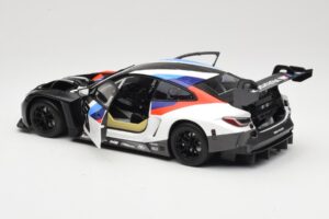 BMW M4 G82 GT3 Presentation 2021 Minichamps 1:18 80435A5D002 Métal Moulé — image 5 sur 8