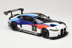 BMW M4 G82 GT3 Presentation 2021 Minichamps 1:18 80435A5D002 Métal Moulé — image 6 sur 8