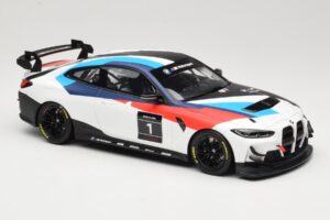 BMW M4 G82 GT4 #1 Presentation 2022 Otto 1:18 OT1228 Résine — image 4 sur 6