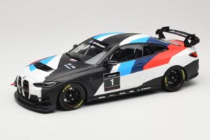 BMW M4 G82 GT4 #1 Presentation 2022 Otto 1:18 OT1228 Résine
