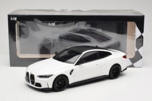 BMW M4 G82 Blanc Minichamps 1:18 155020122 Métal Moulé — image 6 sur 6