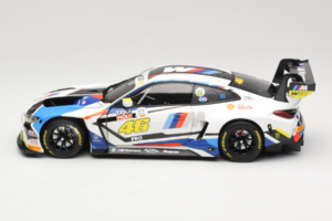 BMW M4 GT3 #46 V. Rossi / A. Farfus / M. Martin Team WRT 12 Hours of Bathurst 2023 Minichamps 1:18 113232146 Métal Moulé — image 4 sur 8