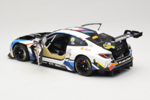 BMW M4 GT3 #46 V. Rossi / A. Farfus / M. Martin Team WRT 12 Hours of Bathurst 2023 Minichamps 1:18 113232146 Métal Moulé — image 5 sur 8