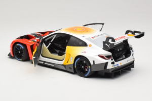 BMW M4 GT3 #72 D. Harper / M. Hesse / C. Weerts BMW M Team RMG 24 Hours of Nurburgring 2024 Minichamps 1:18 113242072 Métal M — image 5 sur 8