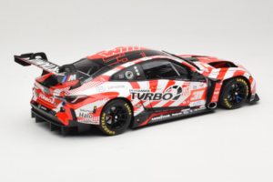 BMW M4 GT3 LMGT3 #31 D. Leung / S. Gelael / A. Farfus Team WRT 2nd Place 24 Hours of Le Mans 2024 Minichamps 1:18 113242431 M — image 3 sur 8