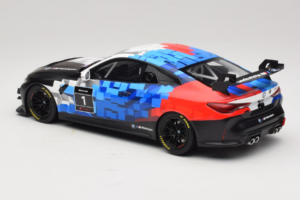 BMW M4 GT4 #1 Presentation 2024 Otto 1:18 OT1125 Résine — image 5 sur 6