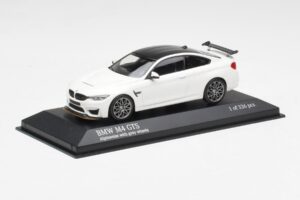 BMW M4 GTS F82 Blanc Avec Jantes Grises Minichamps 1:43 410025221 Métal Moulé — image 2 sur 4