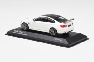 BMW M4 GTS F82 Blanc Avec Jantes Grises Minichamps 1:43 410025221 Métal Moulé — image 3 sur 4