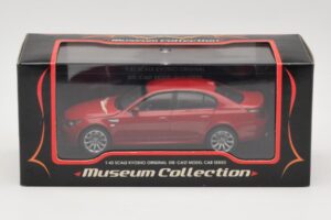 BMW M5 E60 Rouge Kyosho 1:43 03503R Métal Moulé — image 4 sur 4