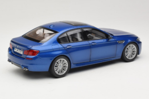 BMW M5 F10 Monte Carlo Blue Paragon 1:18 80432186352 Métal Moulé — image 3 sur 8